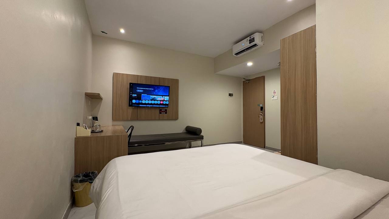 Deluxe Double Room Botanic Belatuk — hotel FOMO Samarinda